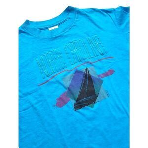 90's Single stitch vintage North Carolina Raised print T-Shirt men's Large USA